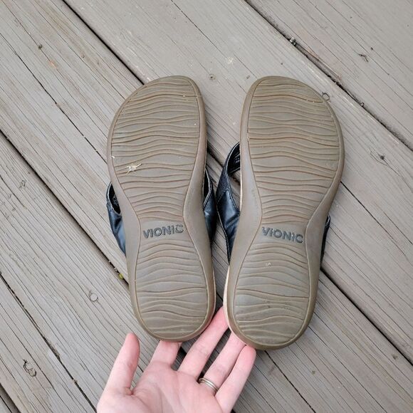 Vionic Elena Rest Black Croc Grain Faux Leather Gold Flip Flop Thong Sandals 8 - Picture 6 of 8